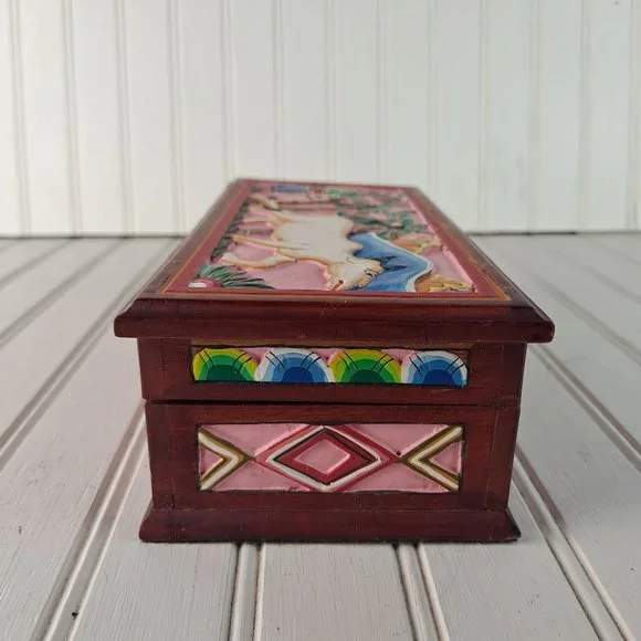 Hand Carved & Painted Wooden Trinket / Keepsake Box - Picture 6 of 10